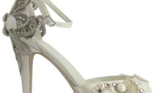 Zapatos de novia 2012 – IV: Menbur